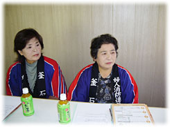 (左から)原さん、松本さん