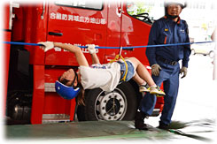 ロープ渡過体験